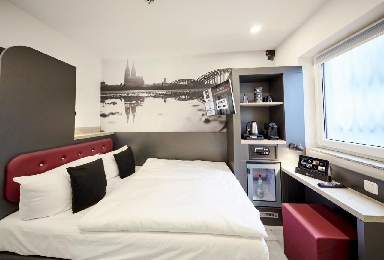Smarty Cologne Dom Hotel - Boardinghouse - Kontaktloser Self Check-In Colónia Exterior foto