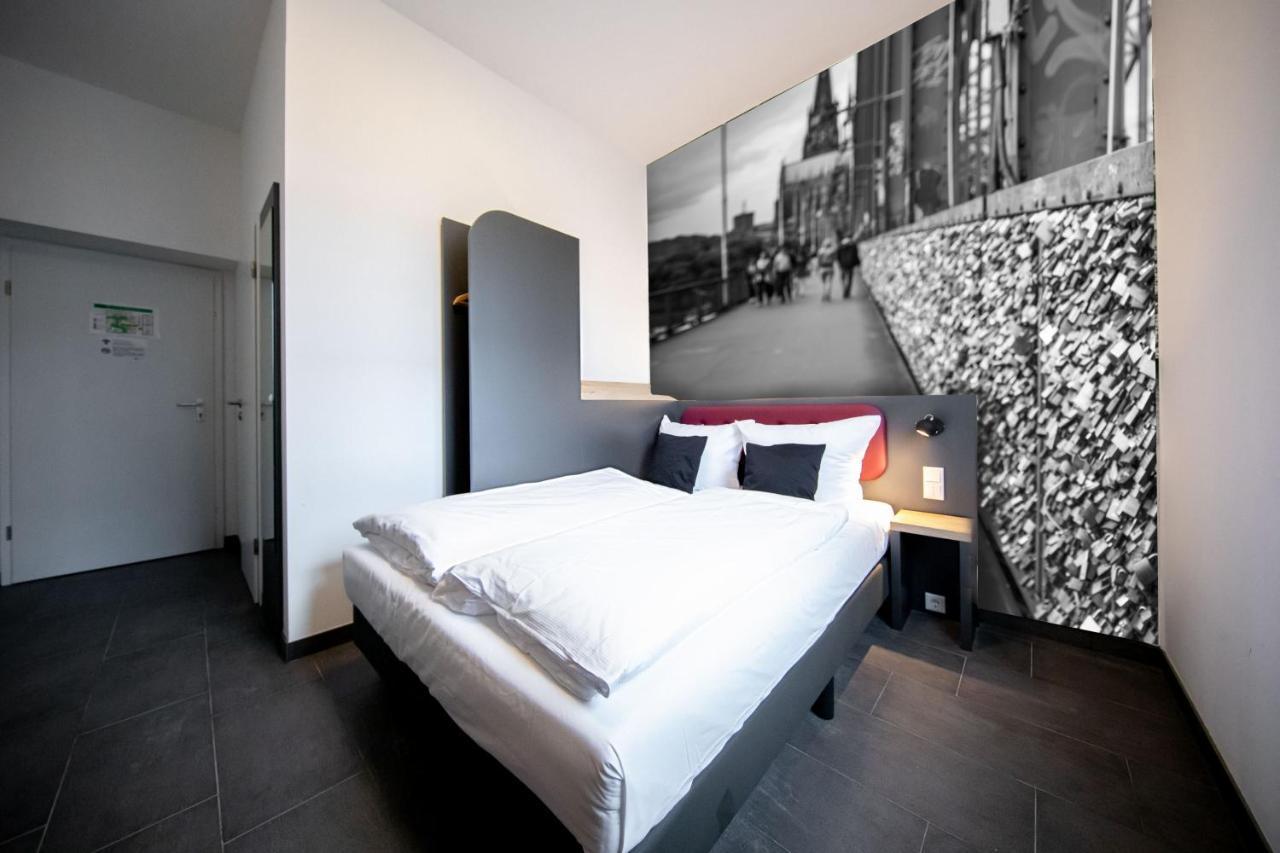 Smarty Cologne Dom Hotel - Boardinghouse - Kontaktloser Self Check-In Colónia Exterior foto
