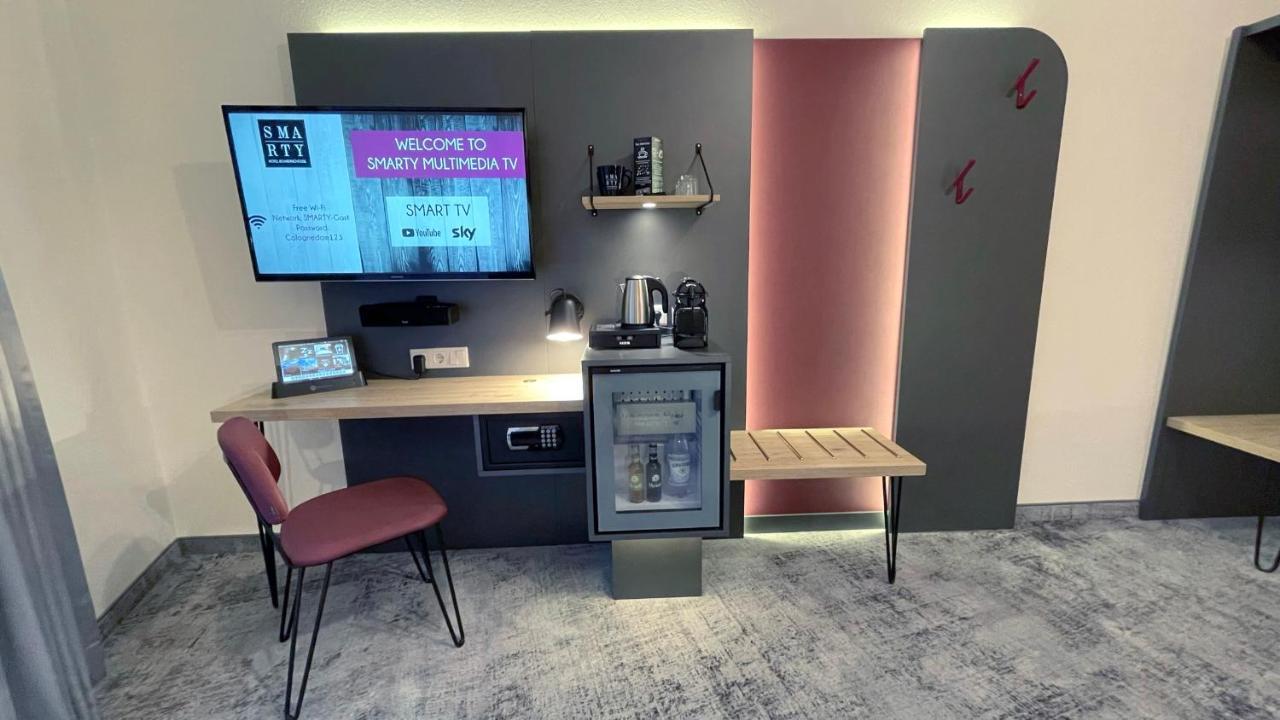 Smarty Cologne Dom Hotel - Boardinghouse - Kontaktloser Self Check-In Colónia Exterior foto
