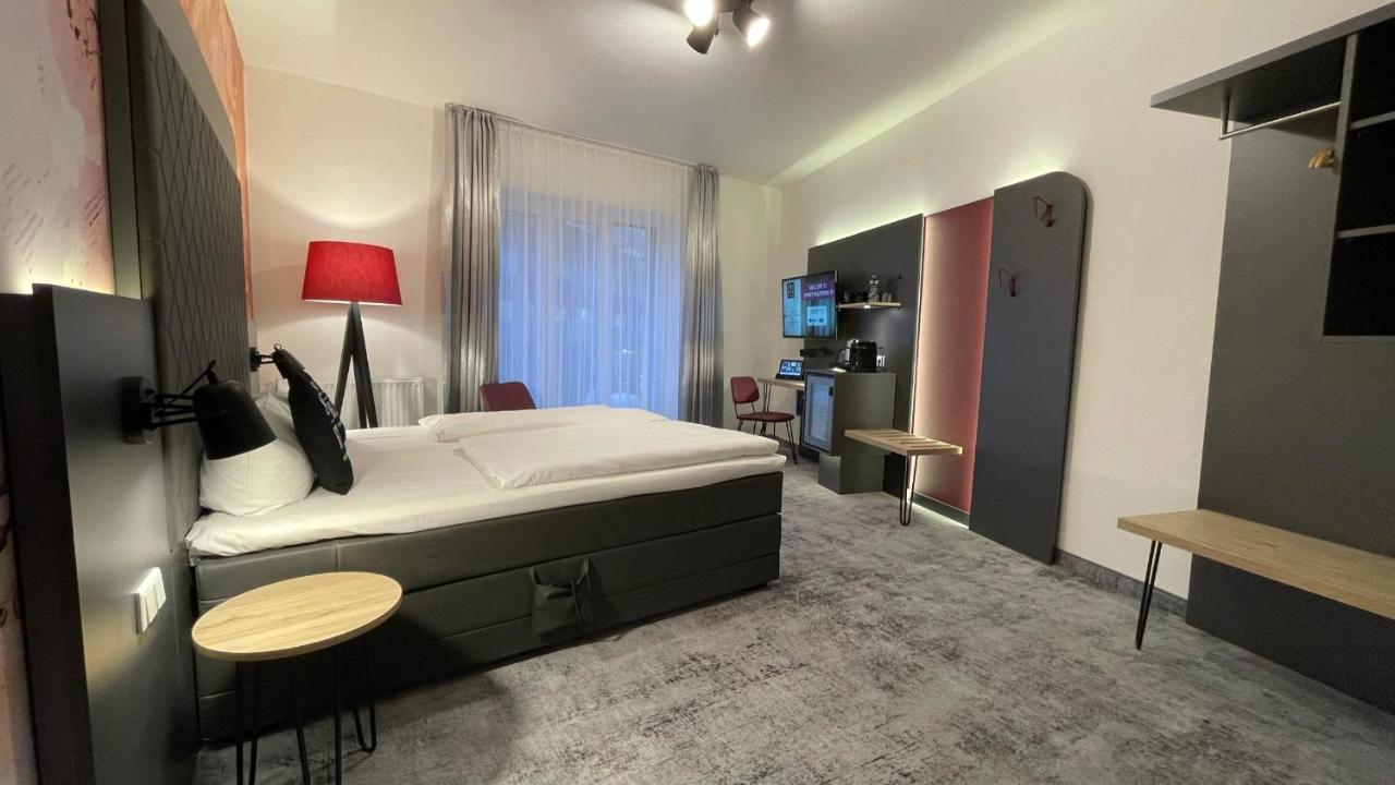 Smarty Cologne Dom Hotel - Boardinghouse - Kontaktloser Self Check-In Colónia Exterior foto