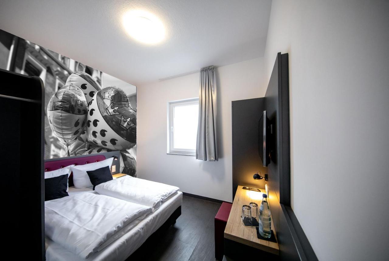 Smarty Cologne Dom Hotel - Boardinghouse - Kontaktloser Self Check-In Colónia Exterior foto