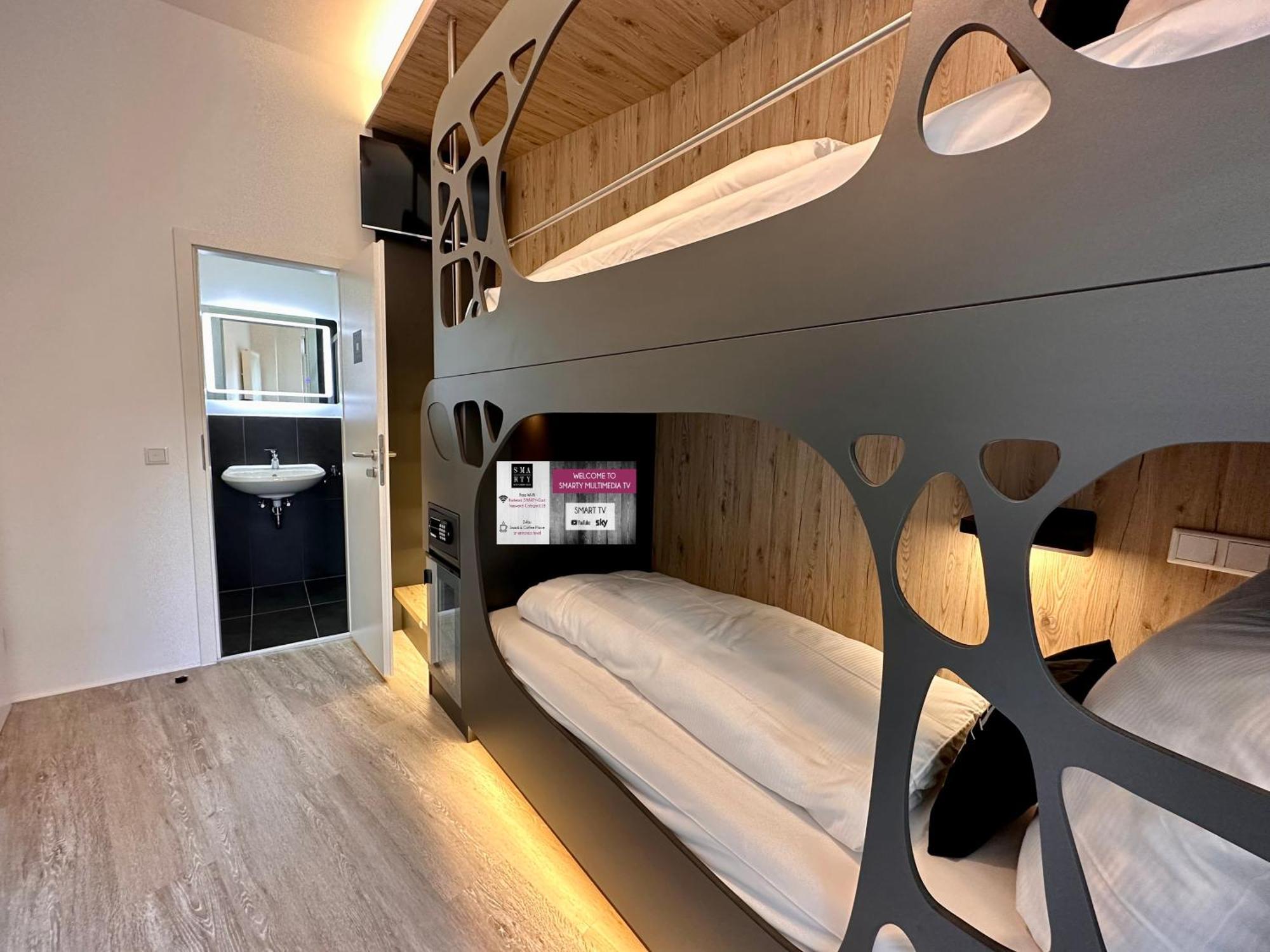 Smarty Cologne Dom Hotel - Boardinghouse - Kontaktloser Self Check-In Colónia Exterior foto