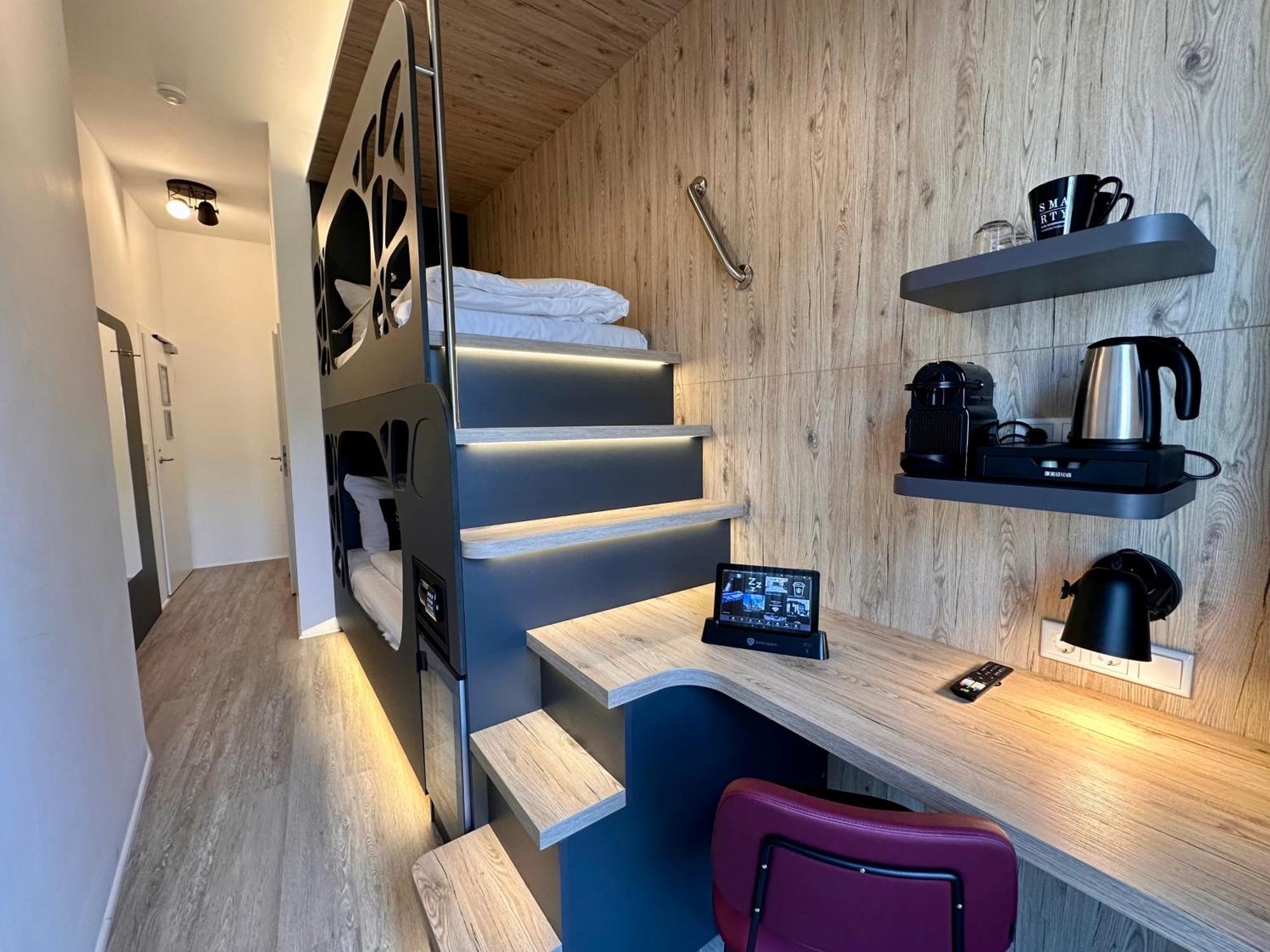 Smarty Cologne Dom Hotel - Boardinghouse - Kontaktloser Self Check-In Colónia Exterior foto