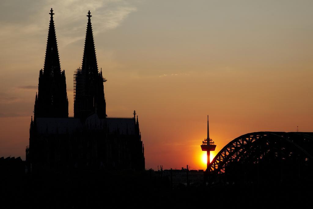 Smarty Cologne Dom Hotel - Boardinghouse - Kontaktloser Self Check-In Colónia Exterior foto
